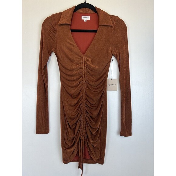 Revolve Superdown Penelope Long Sleeve Ruched Dress Metallic Gold Size XS NWT - Picture 4 of 7